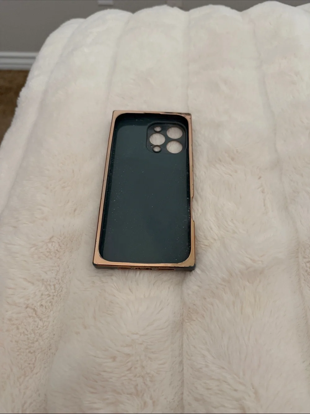 Slim Teal Protective Phone Case with Gold Accents for IPhone 16 Pro Max